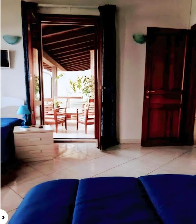 Monti E Mare Bed & Breakfast Lanusei Dış mekan fotoğraf