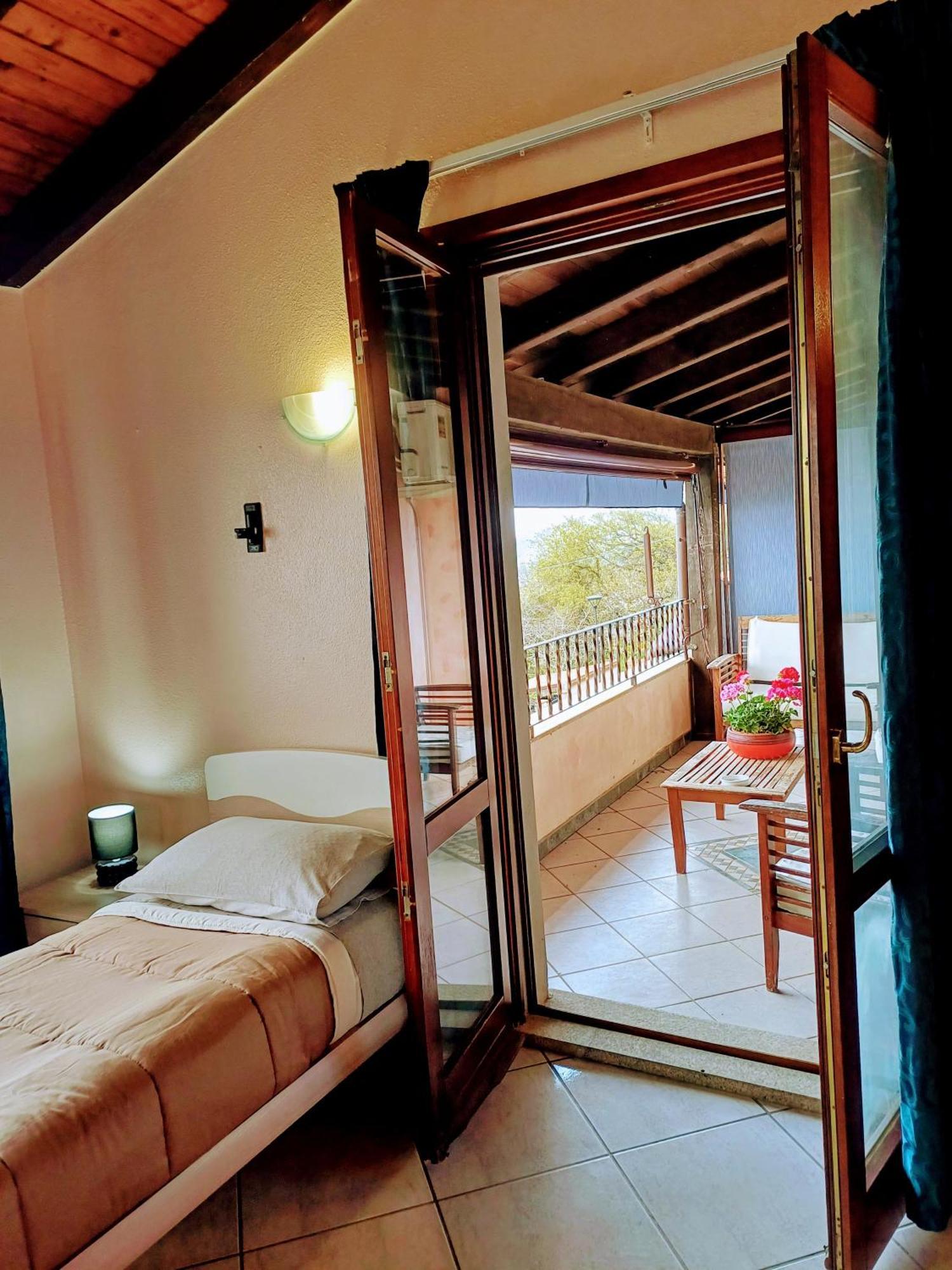 Monti E Mare Bed & Breakfast Lanusei Dış mekan fotoğraf