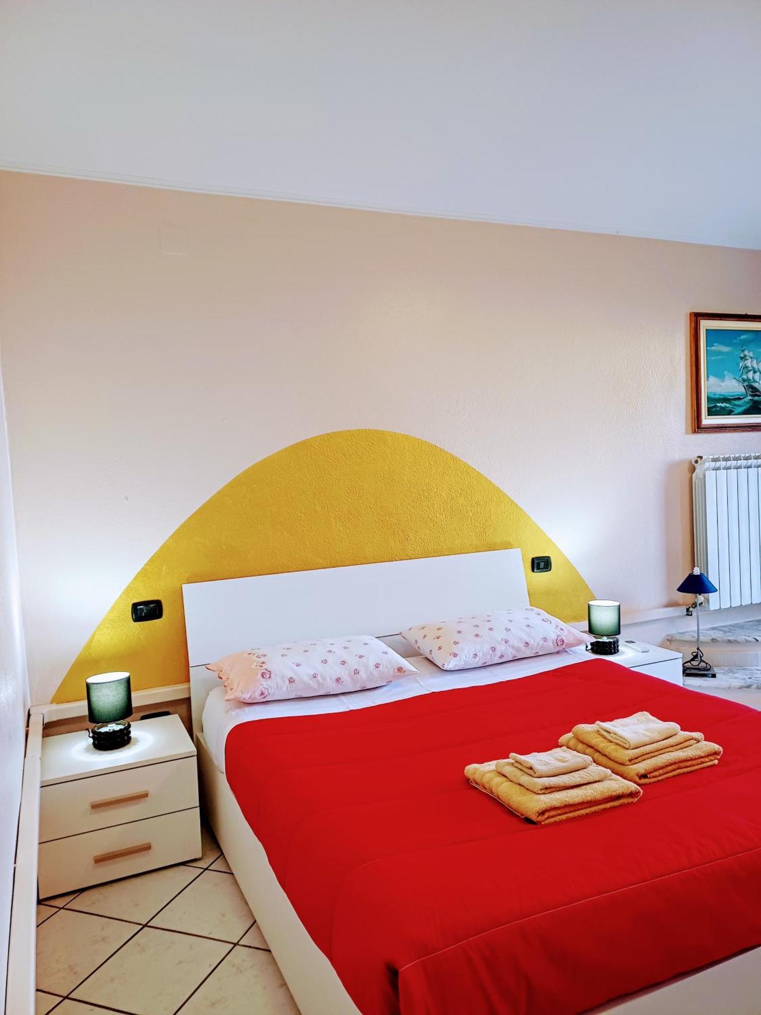Monti E Mare Bed & Breakfast Lanusei Dış mekan fotoğraf